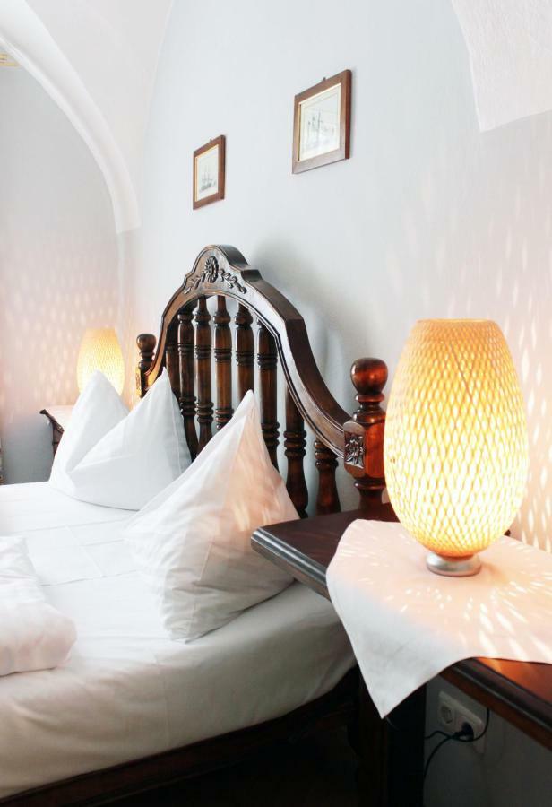 Stadthotel Restaurant Auerhahn Vocklabruck Bagian luar foto